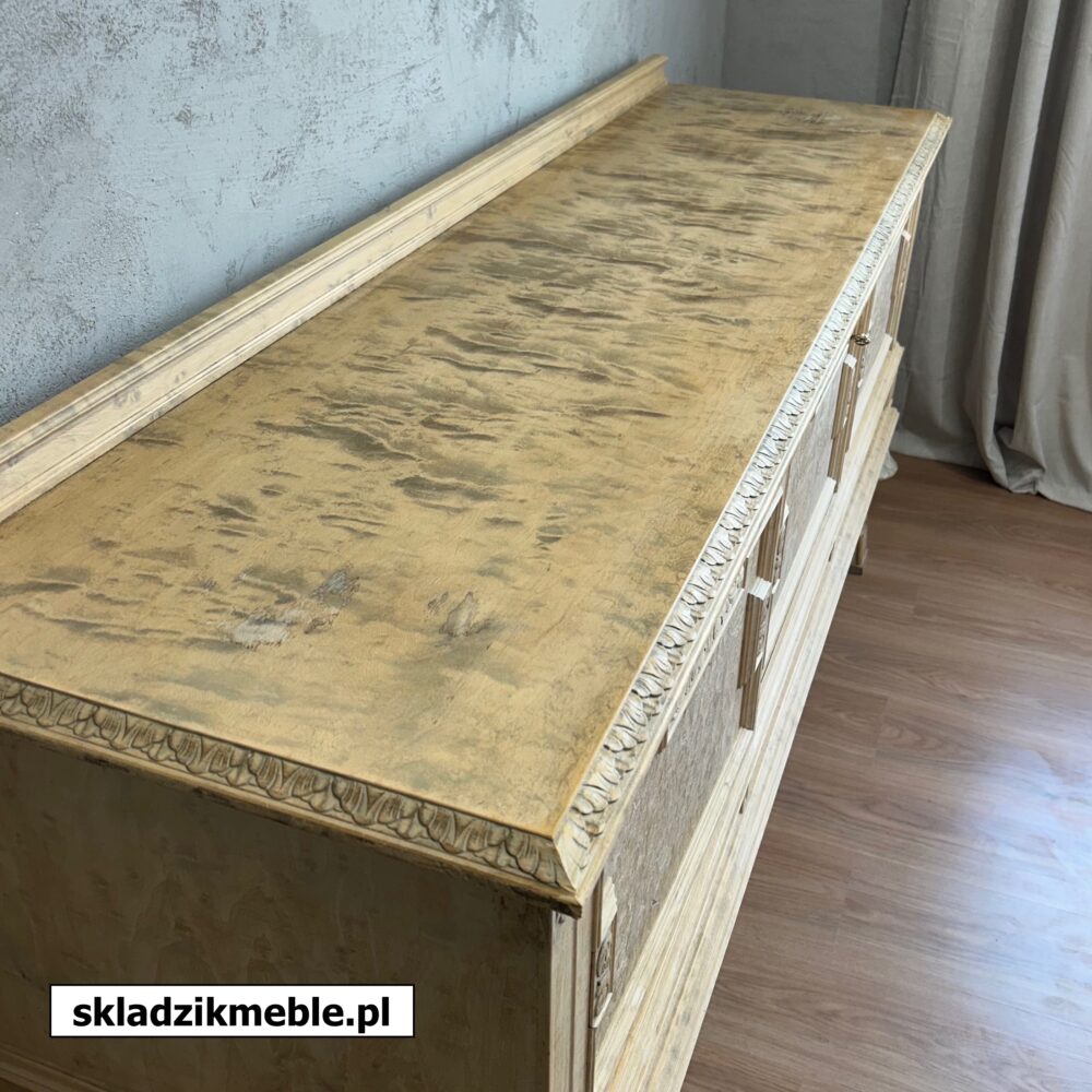 110625 RUSTYKALNA KOMODA Z CIEKAWYM, FORNIROWANYM BLATEM - obrazek 2