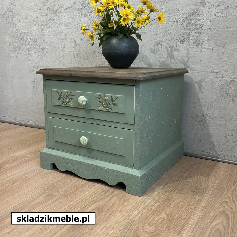 070725 NIEWIELKA SZAFKA Z DWIEMA SZUFLADKAMI, PO METAMORFOZIE - obrazek 3