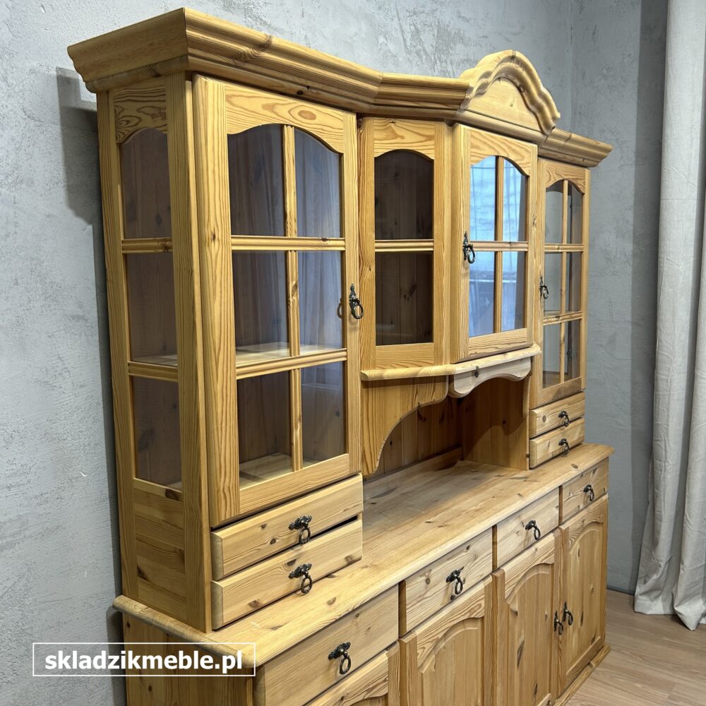 050925 KREDENS SOSNOWY SUROWY, KLASYCZNY, Z WYKUSZEM - obrazek 2