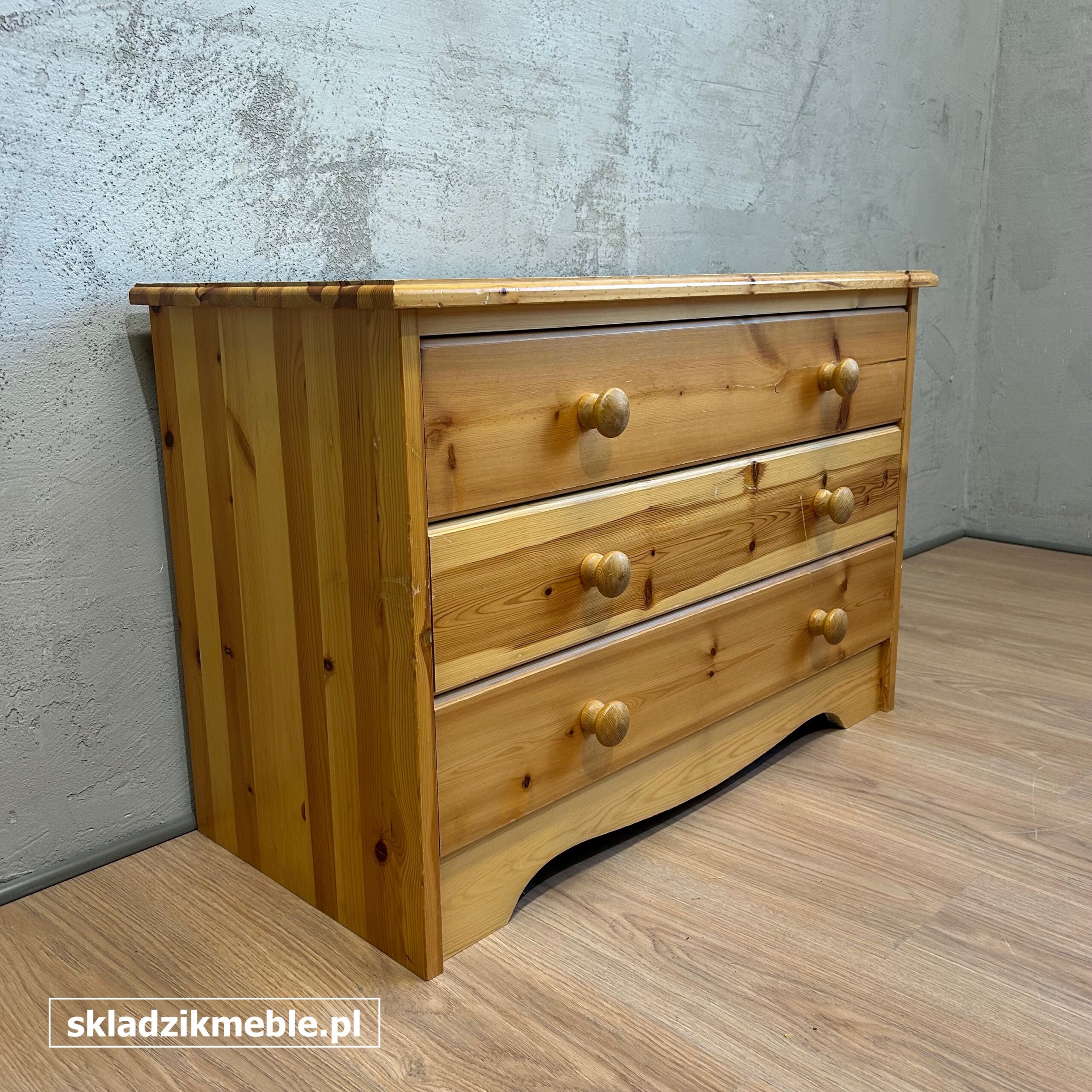 021025 NISKA KOMODA SOSNOWA, TRZY SZUFLADY - obrazek 4