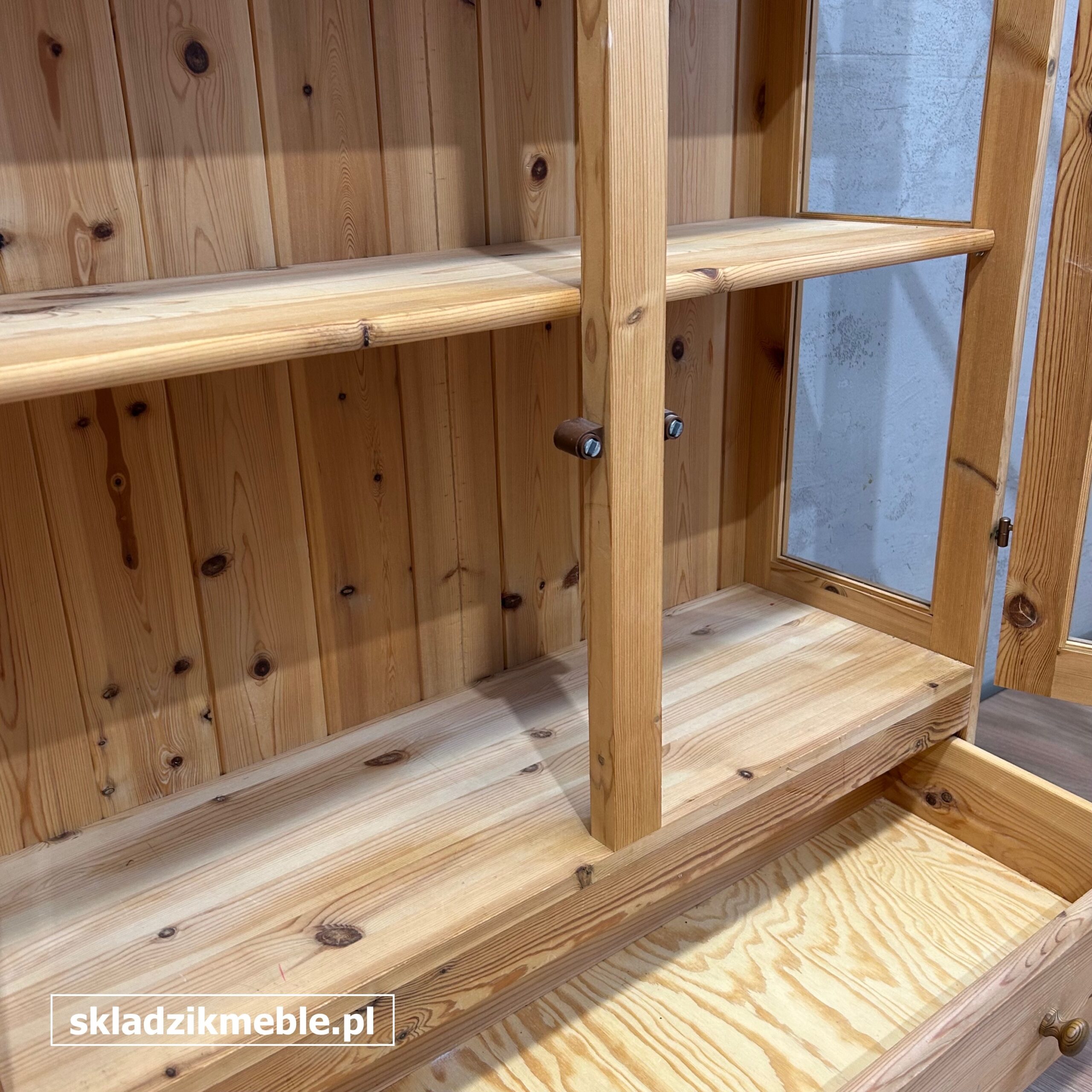 061025 WITRYNA SOSNOWA, BIBLIOTECZKA, Z JEDNĄ SZUFLADĄ - obrazek 3