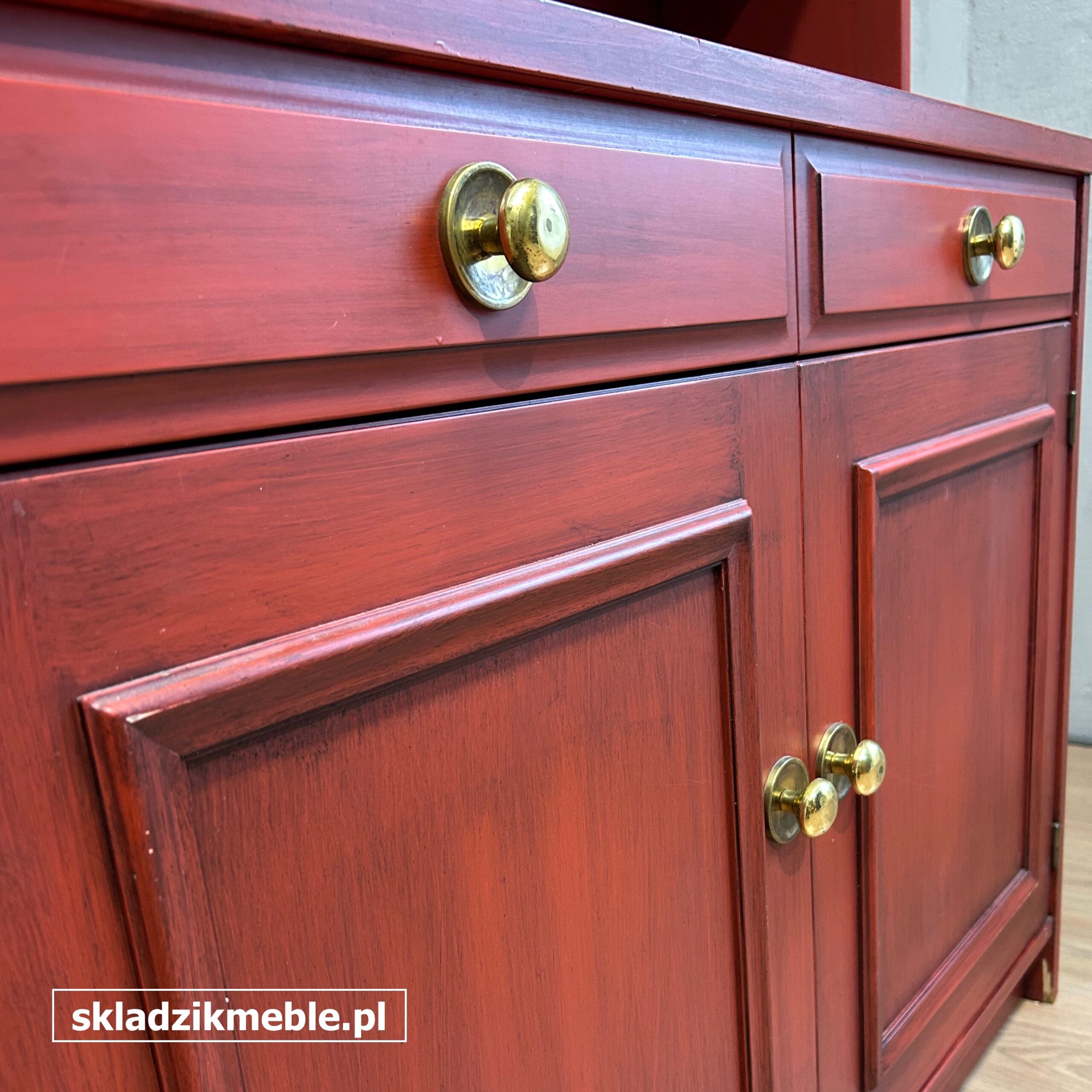 111025 SKANDYNAWSKI KREDENS W KOLORZE BURGUND - obrazek 4