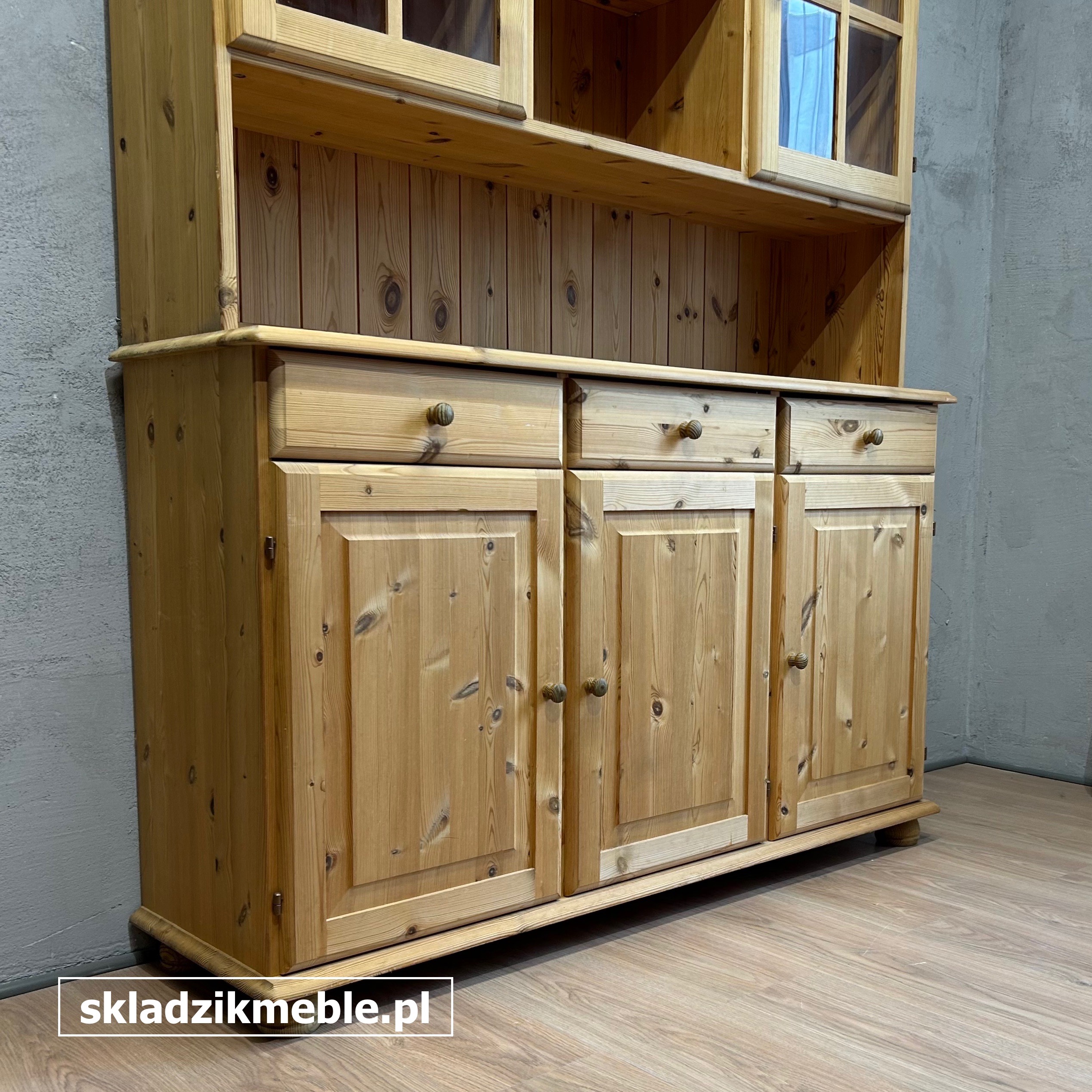 131025 KLASYCZNY SKANDYNAWSKI KREDENS SOSNOWY SZEROKOŚĆ 136 CM - obrazek 14