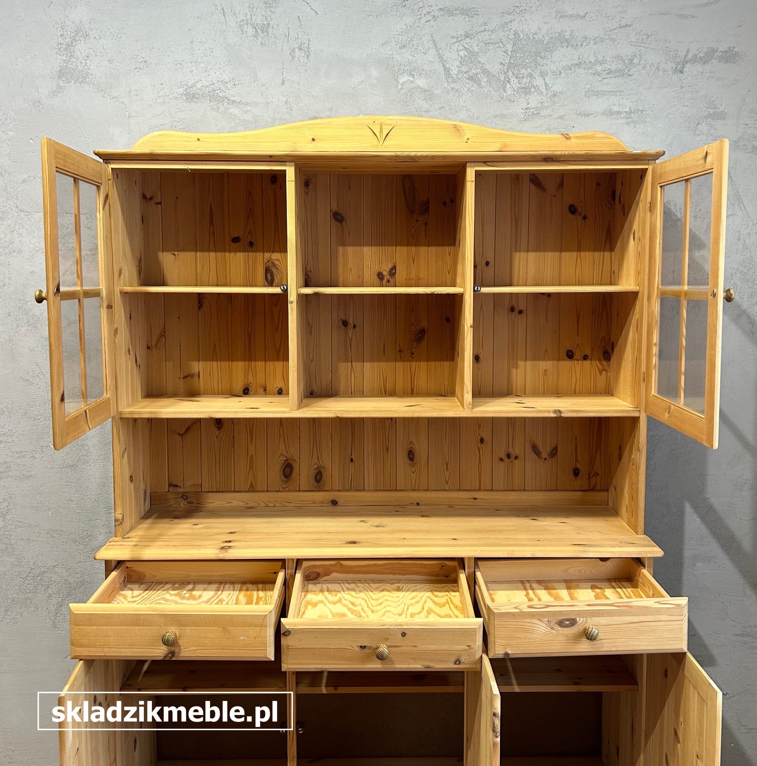 131025 KLASYCZNY SKANDYNAWSKI KREDENS SOSNOWY SZEROKOŚĆ 136 CM - obrazek 8