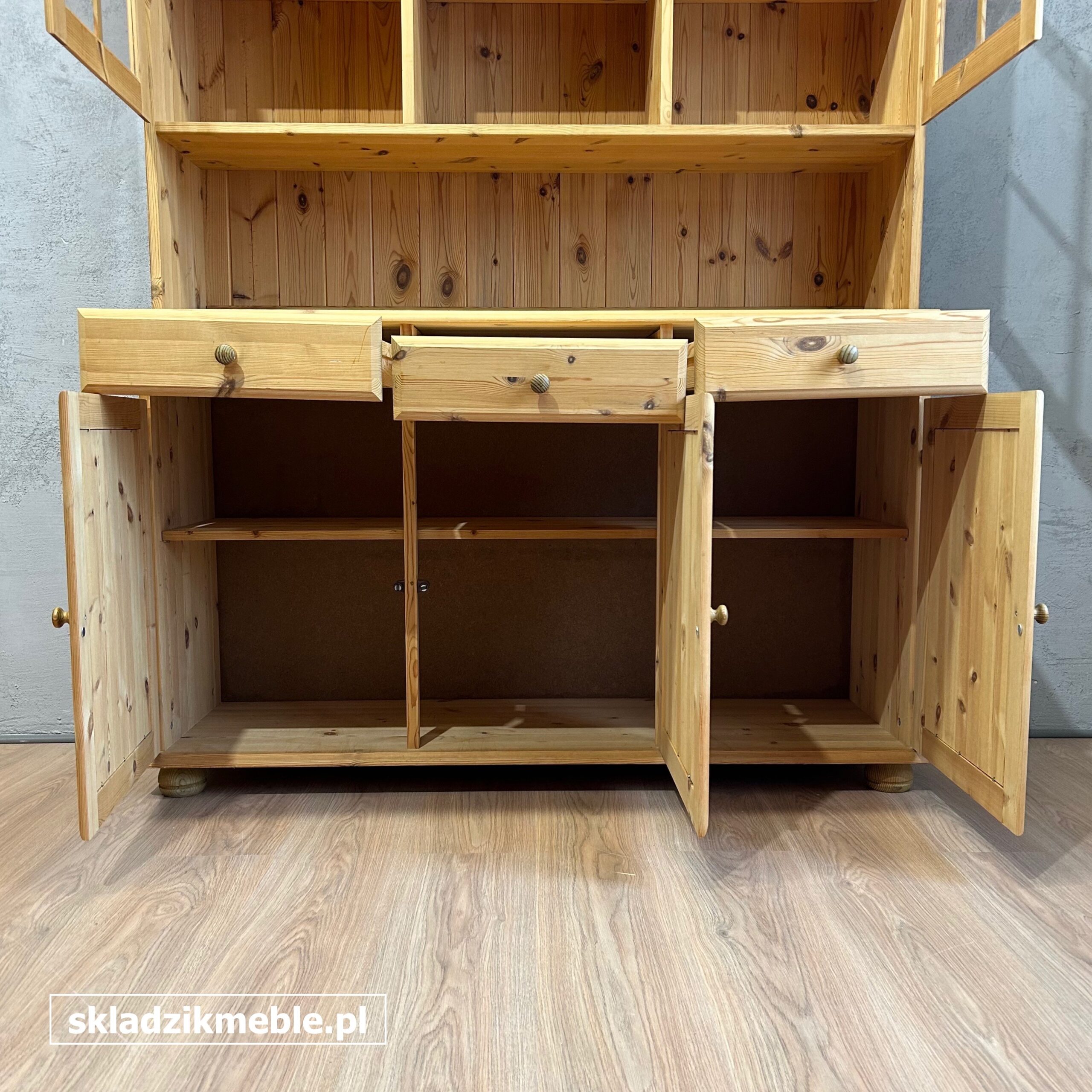 131025 KLASYCZNY SKANDYNAWSKI KREDENS SOSNOWY SZEROKOŚĆ 136 CM - obrazek 9