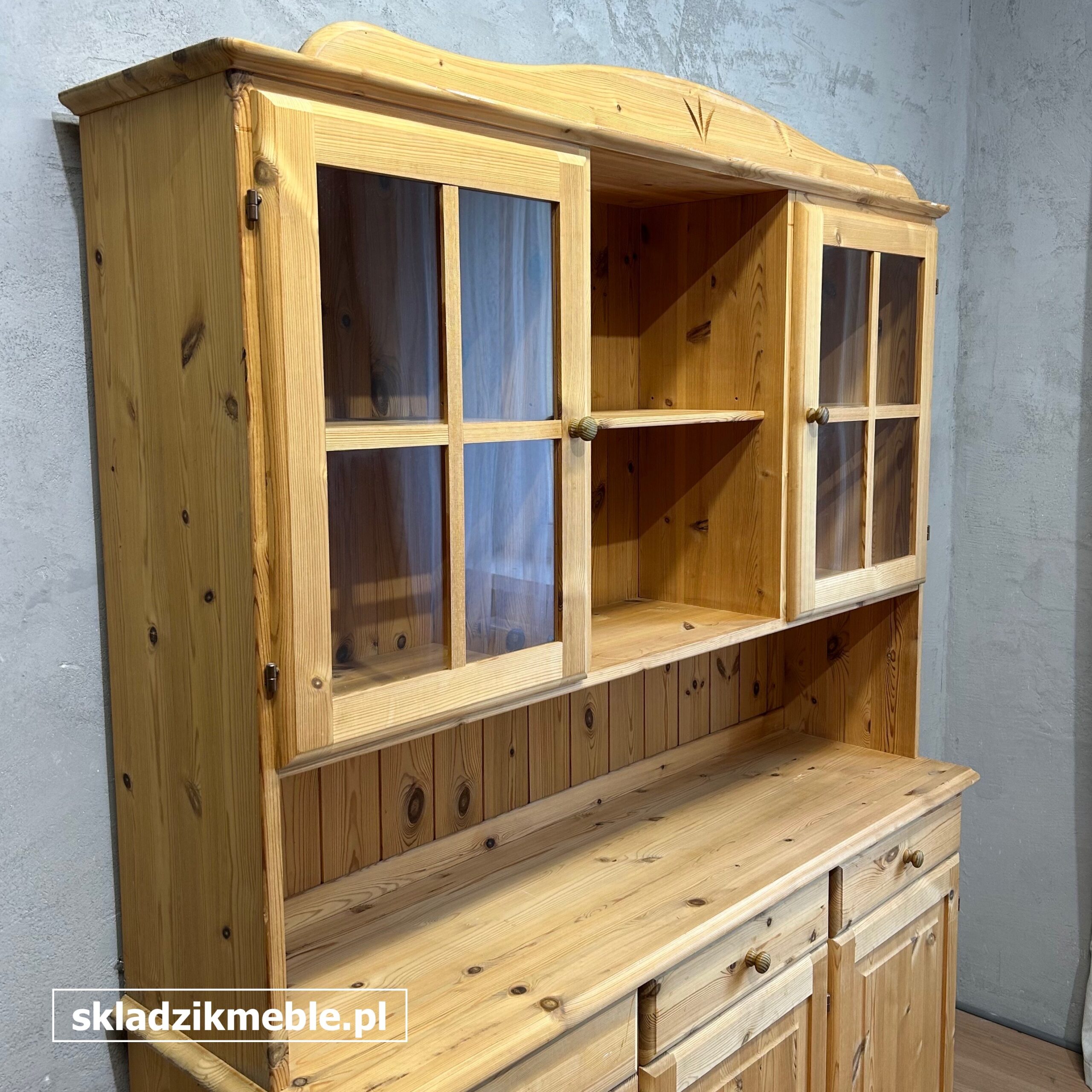 131025 KLASYCZNY SKANDYNAWSKI KREDENS SOSNOWY SZEROKOŚĆ 136 CM - obrazek 5