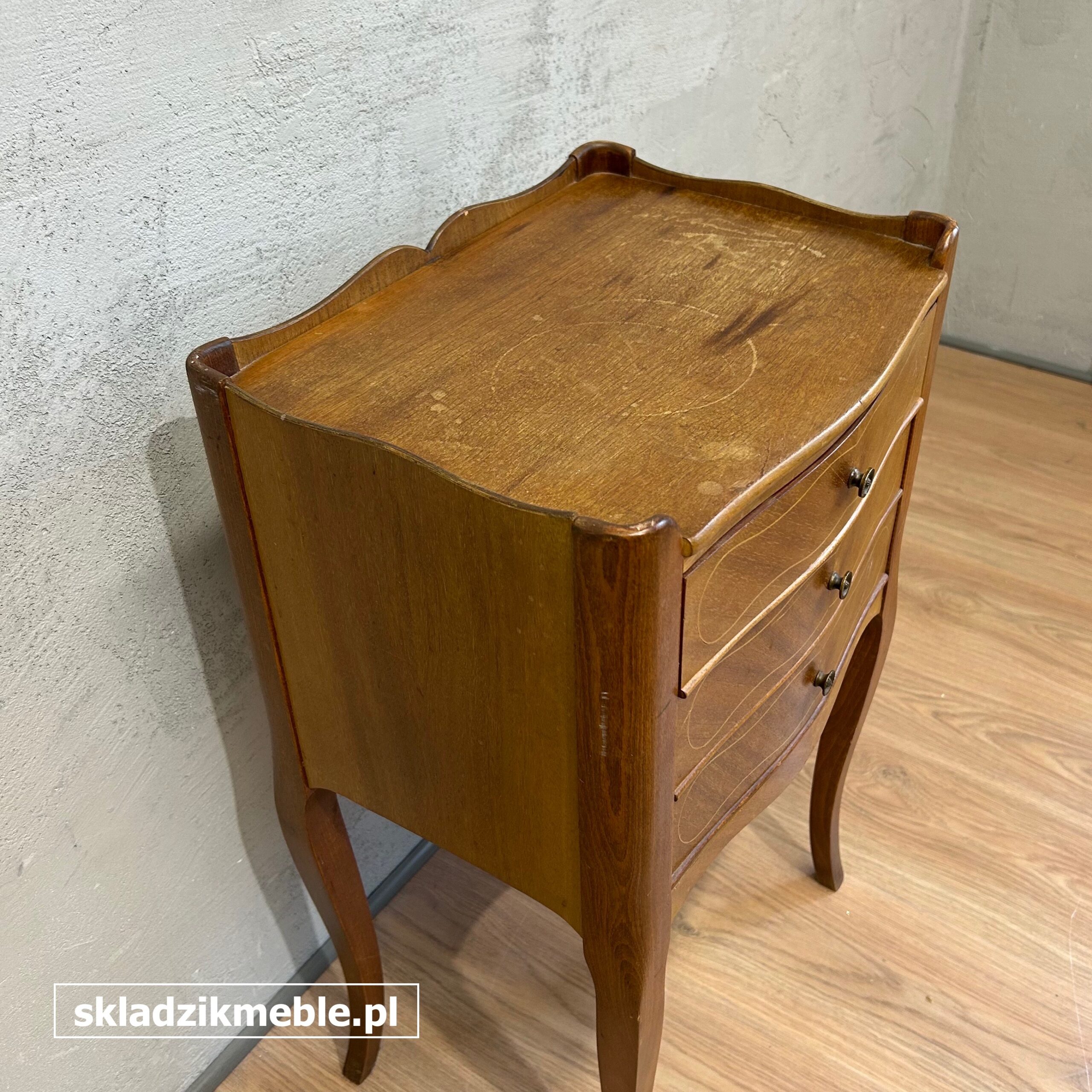 141025 MAŁA KOMODA, STOLIK, SZAFKA W STYLU LUDWIKOWSKIM - obrazek 3