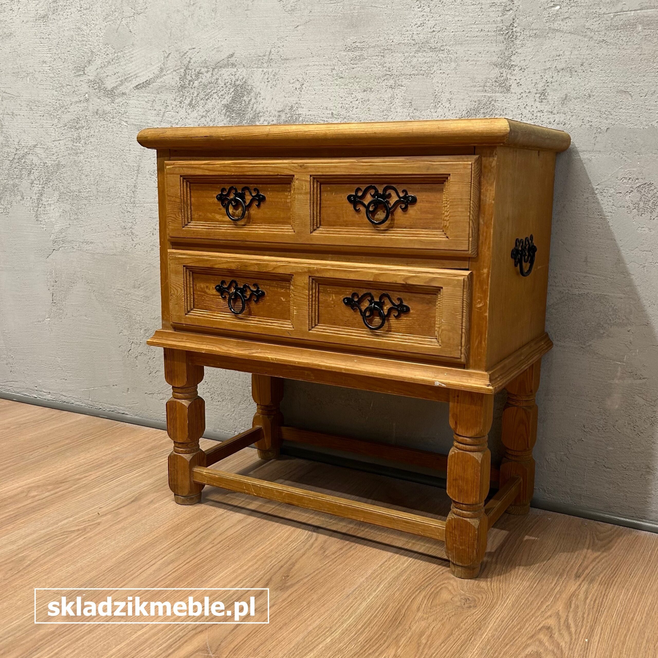 161025 MAŁA BAROKOWA KOMODA SOSNOWA Z DWIEMA SZUFLADAMI - obrazek 13