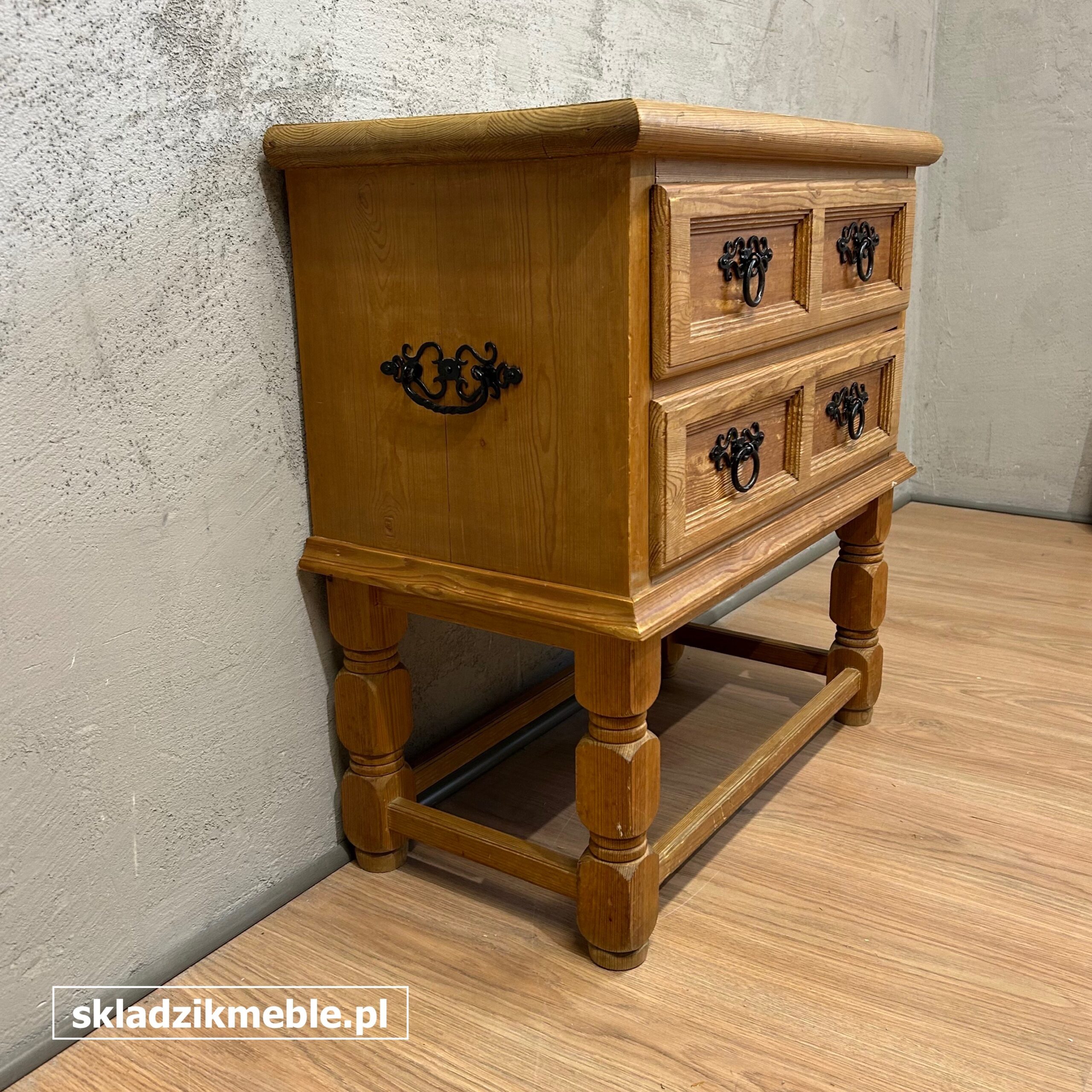 161025 MAŁA BAROKOWA KOMODA SOSNOWA Z DWIEMA SZUFLADAMI - obrazek 10
