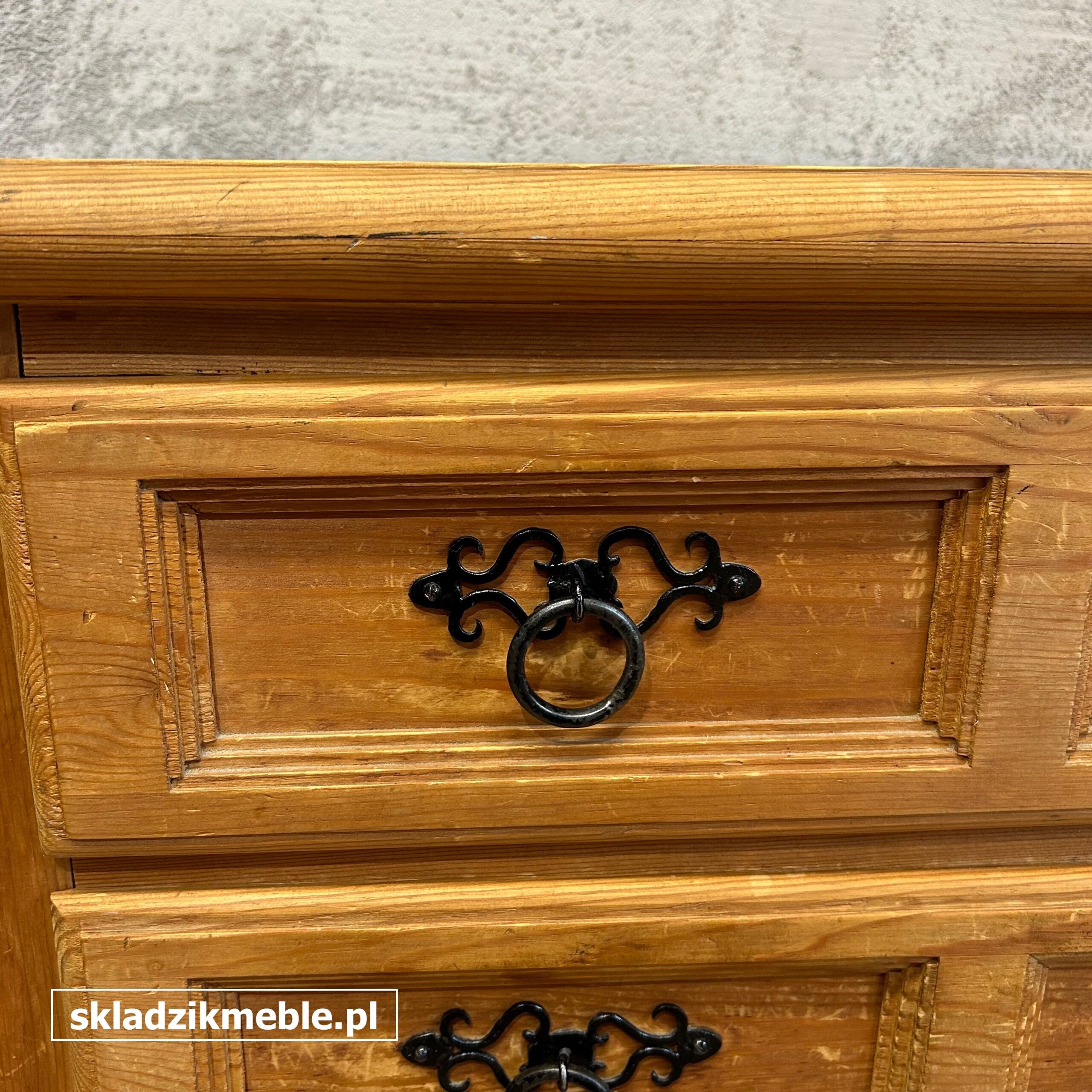 161025 MAŁA BAROKOWA KOMODA SOSNOWA Z DWIEMA SZUFLADAMI - obrazek 6