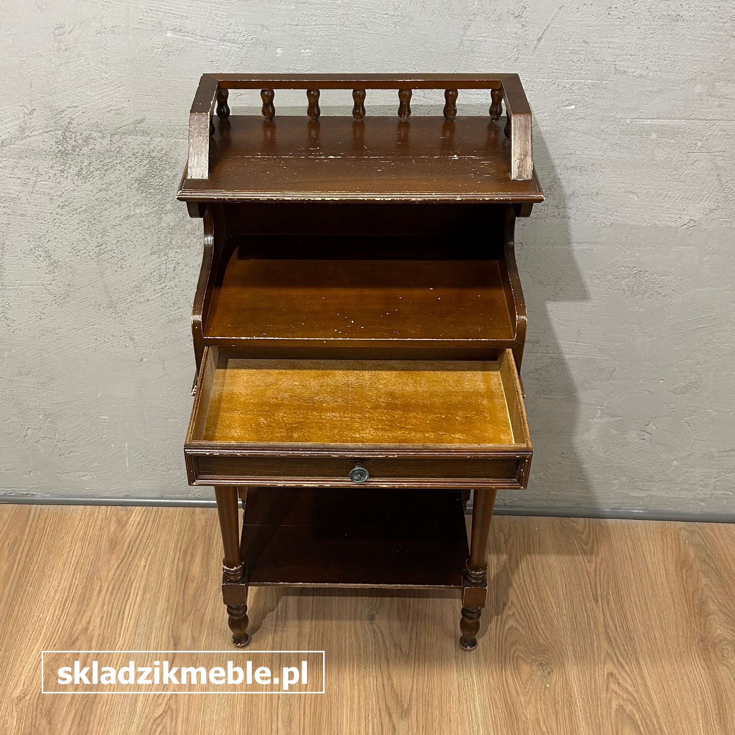 181025 NIEWIELKI, WYSOKI STOLIK, POMOCNIK, TELEFONIERA - obrazek 13