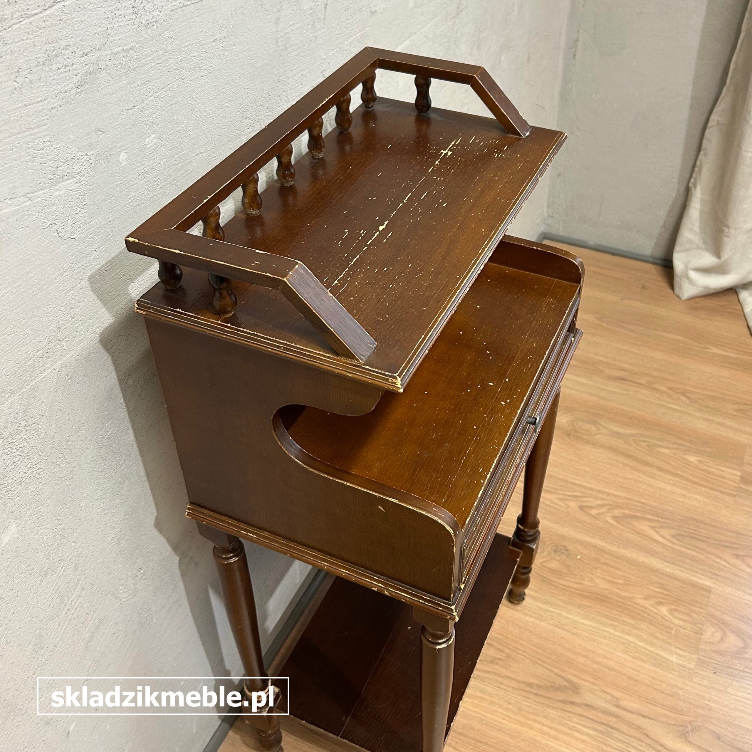 181025 NIEWIELKI, WYSOKI STOLIK, POMOCNIK, TELEFONIERA - obrazek 7