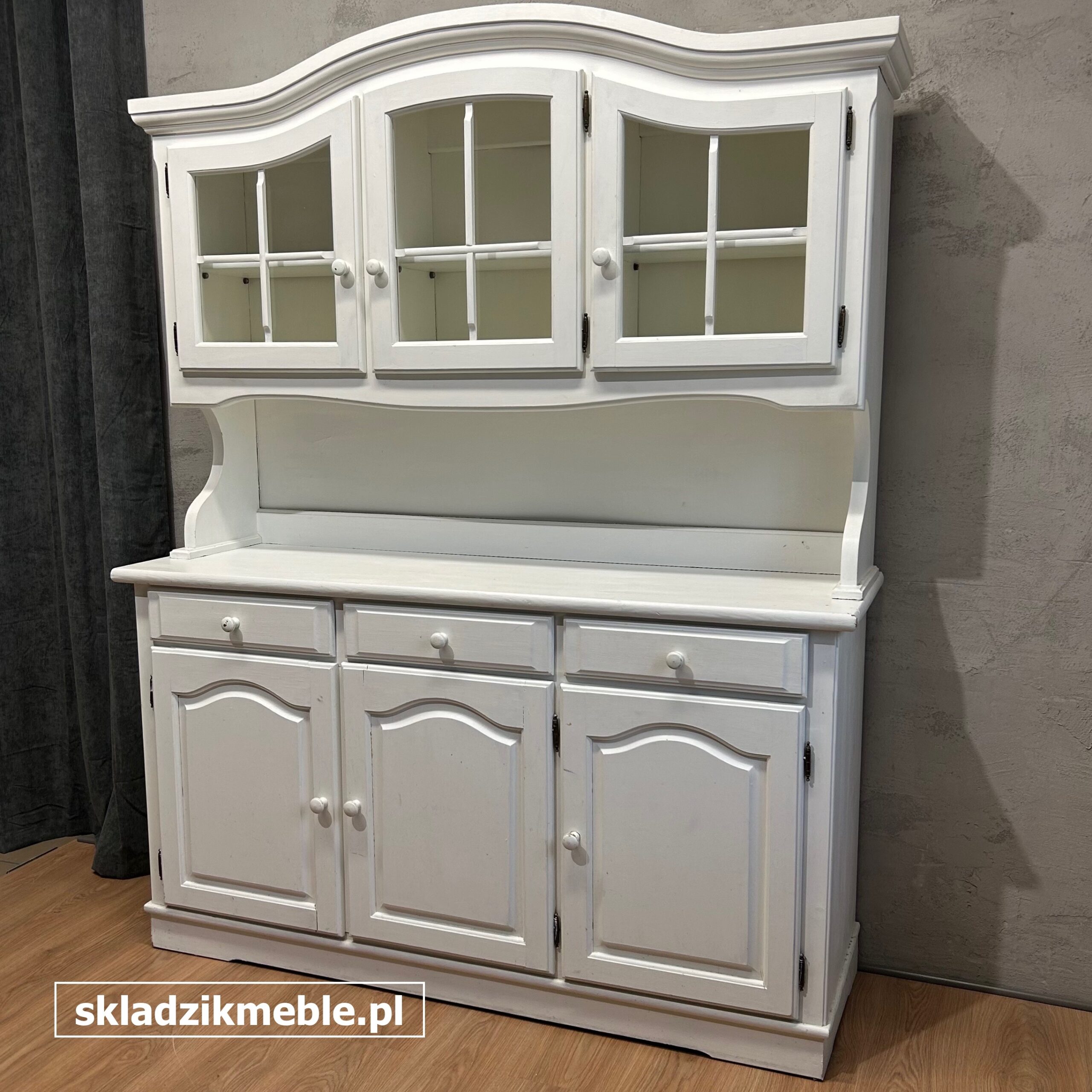 221025 SOLIDNY KREDENS SOSNOWY W KOLORZE BIAŁYM - obrazek 5