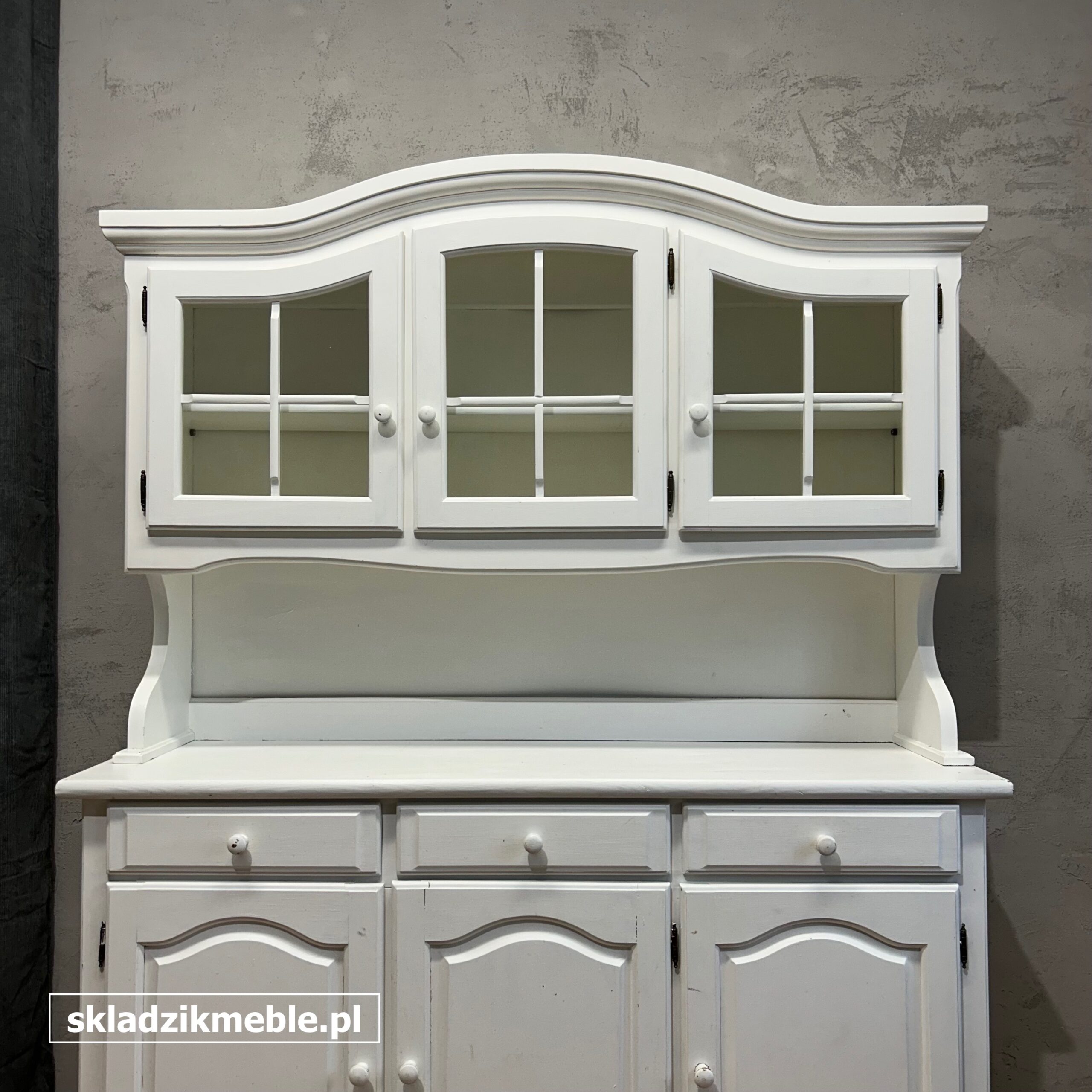 221025 SOLIDNY KREDENS SOSNOWY W KOLORZE BIAŁYM - obrazek 6