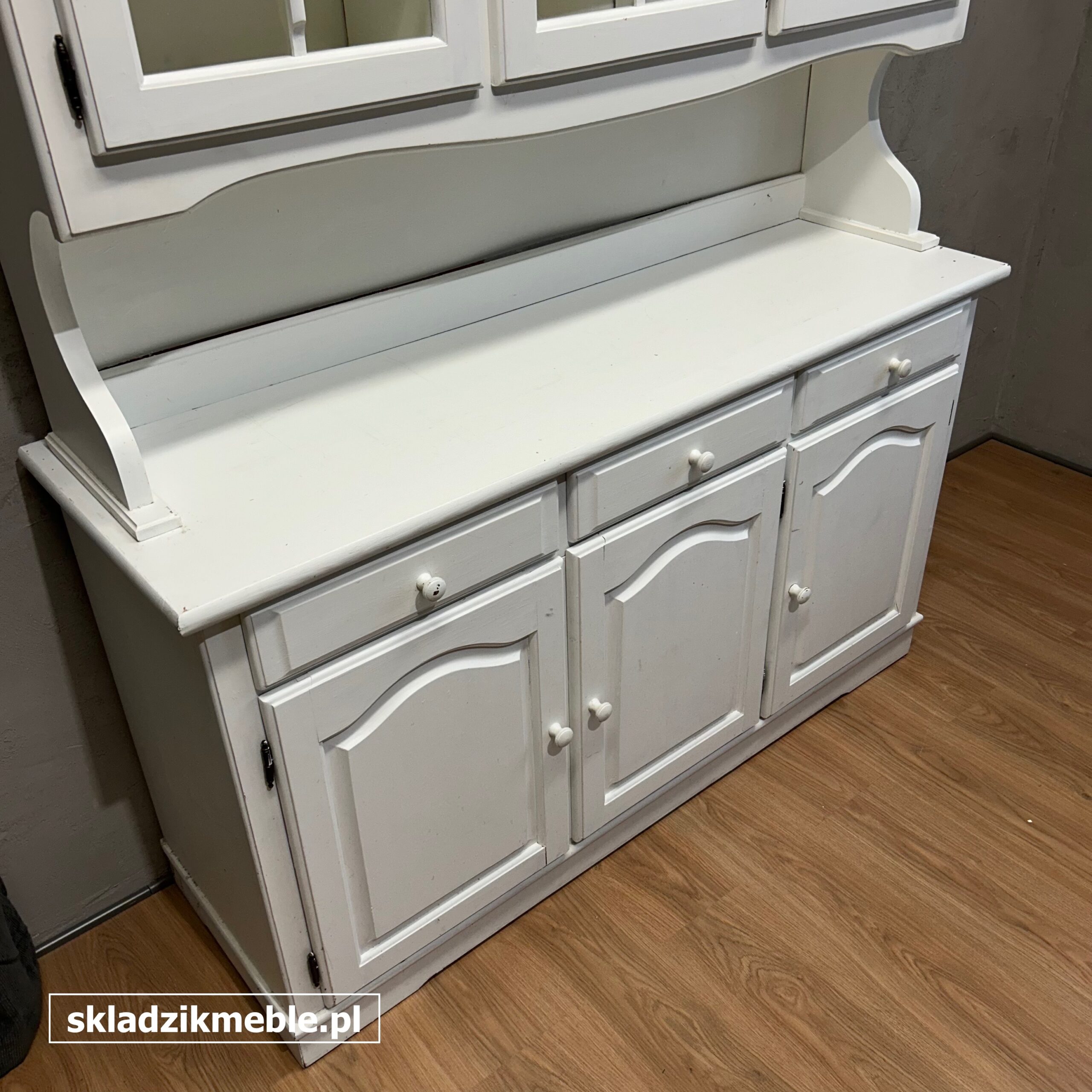 221025 SOLIDNY KREDENS SOSNOWY W KOLORZE BIAŁYM - obrazek 14