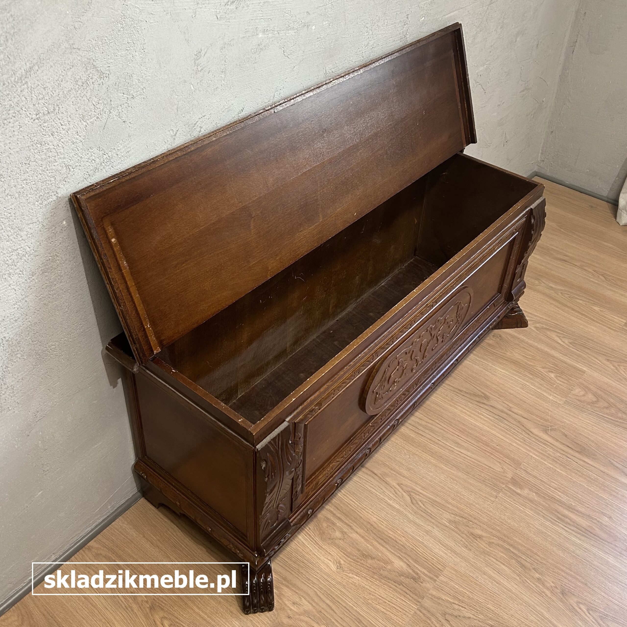 191025 RUSTYKALNA SKRZYNIA, KUFER, SIEDZISKO ZE SCHOWKIEM - obrazek 9