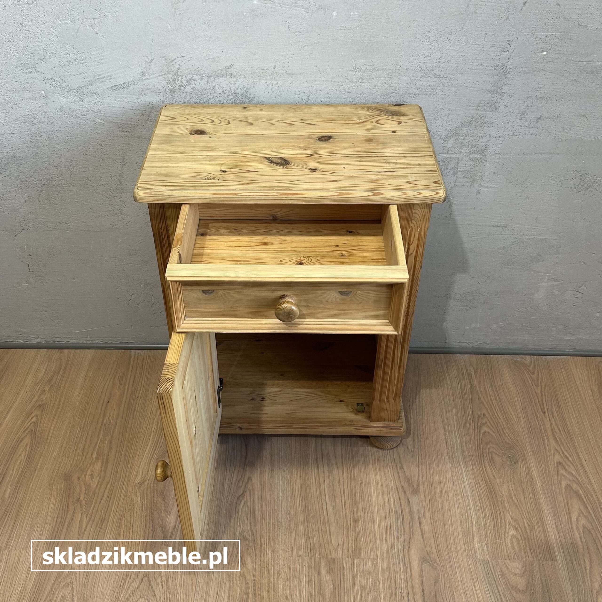 201025 MAŁA KOMODA, SZAFKA NOCNA, NAKASTLIK - obrazek 4