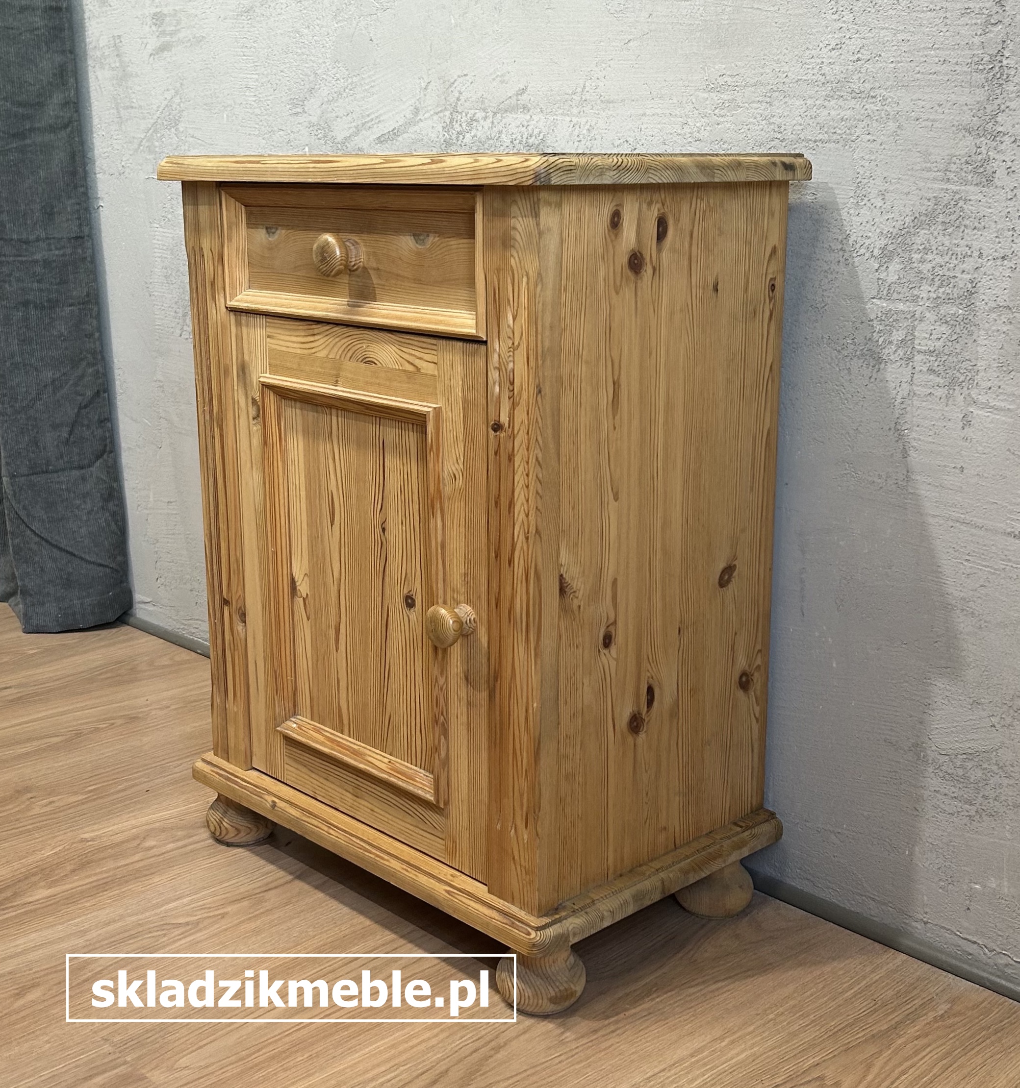 201025 MAŁA KOMODA, SZAFKA NOCNA, NAKASTLIK - obrazek 8