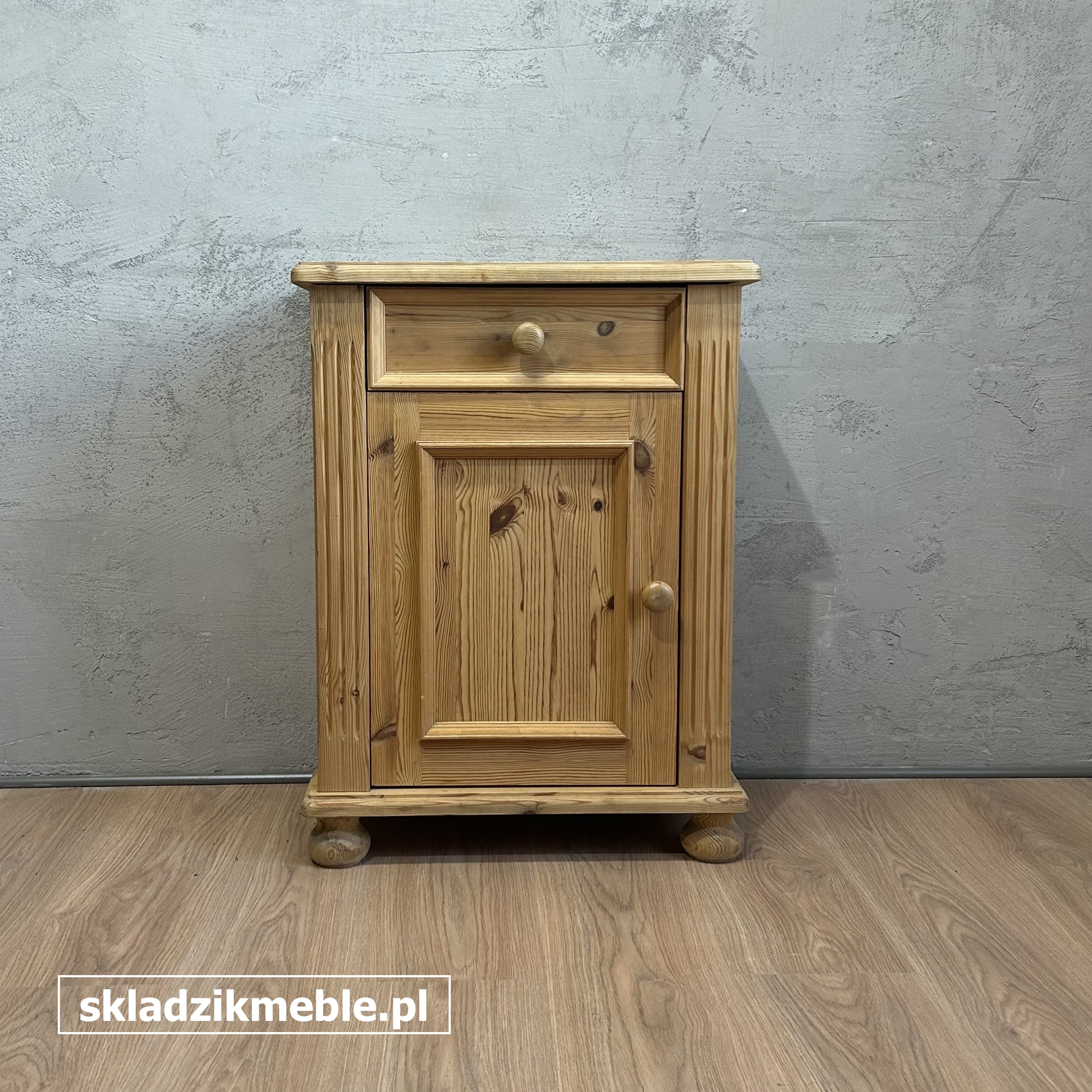 201025 MAŁA KOMODA, SZAFKA NOCNA, NAKASTLIK - obrazek 9