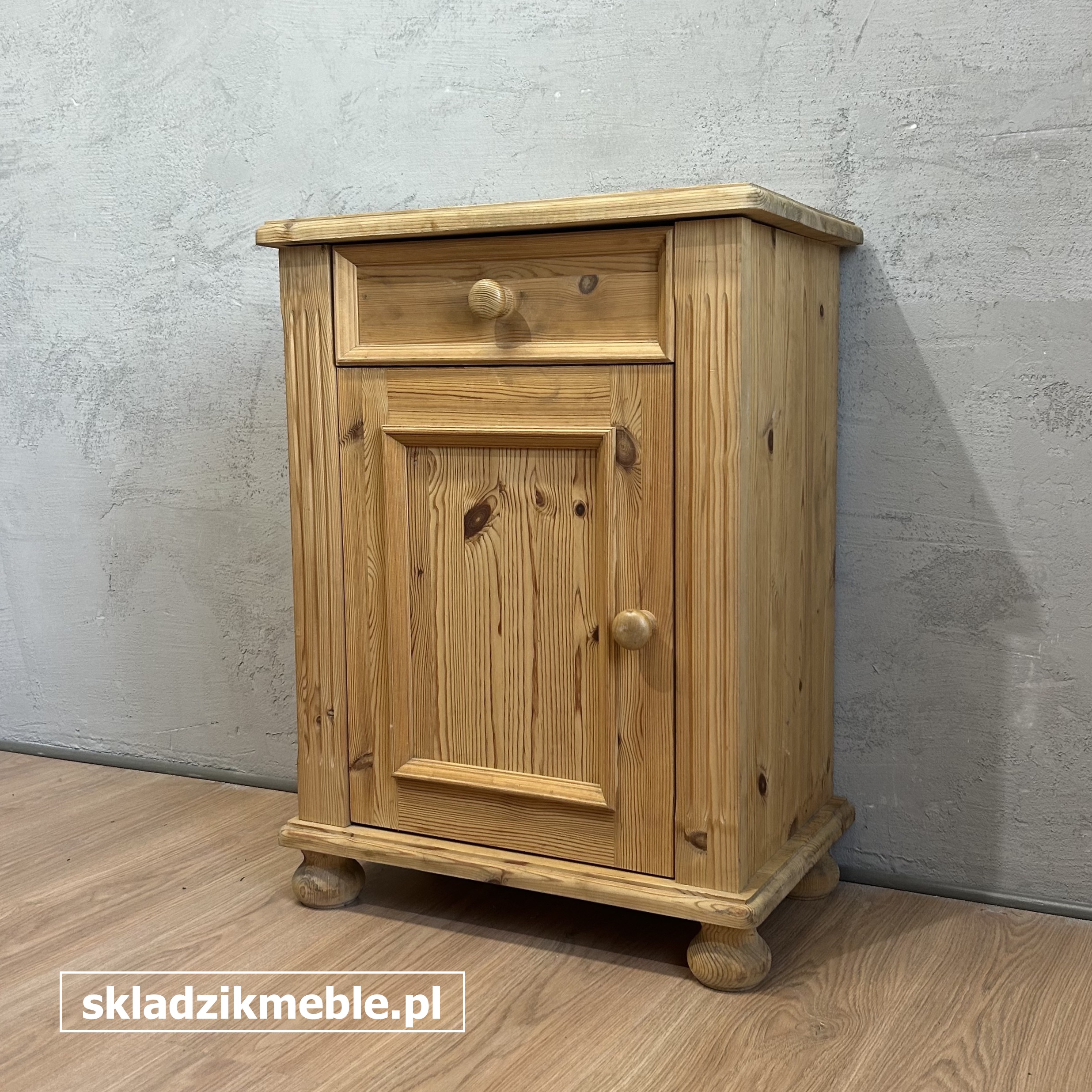 201025 MAŁA KOMODA, SZAFKA NOCNA, NAKASTLIK - obrazek 12