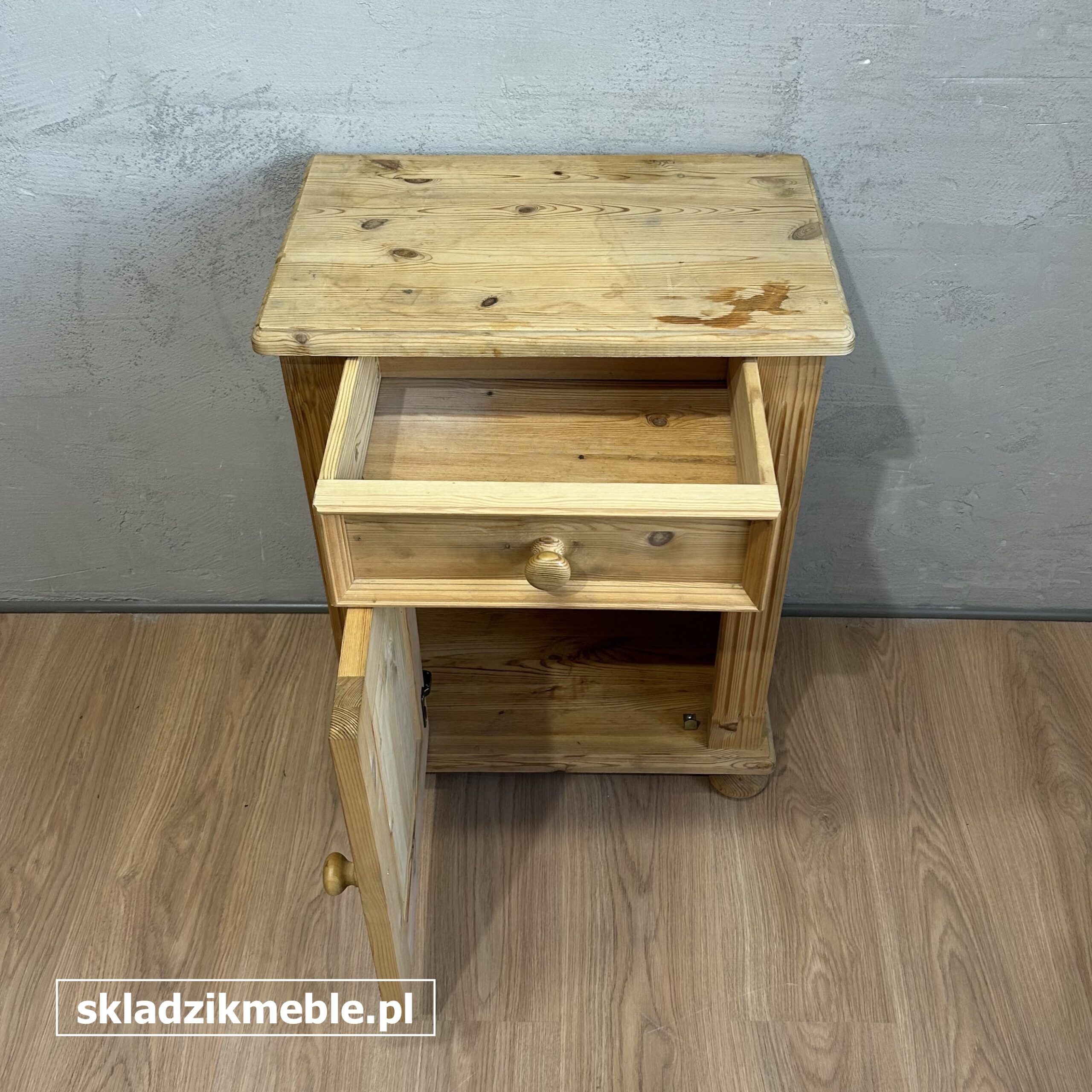 201025 MAŁA KOMODA, SZAFKA NOCNA, NAKASTLIK - obrazek 13
