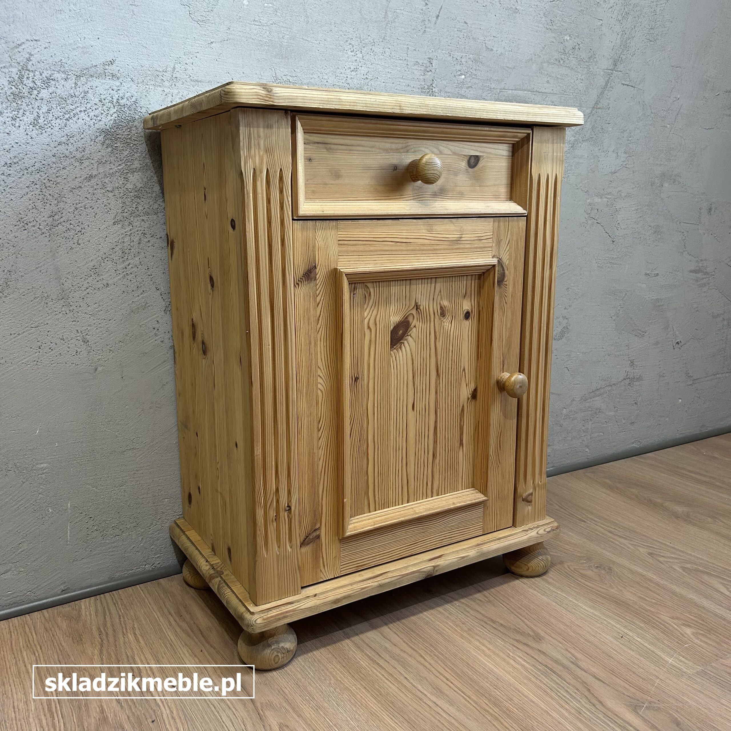 201025 MAŁA KOMODA, SZAFKA NOCNA, NAKASTLIK - obrazek 15