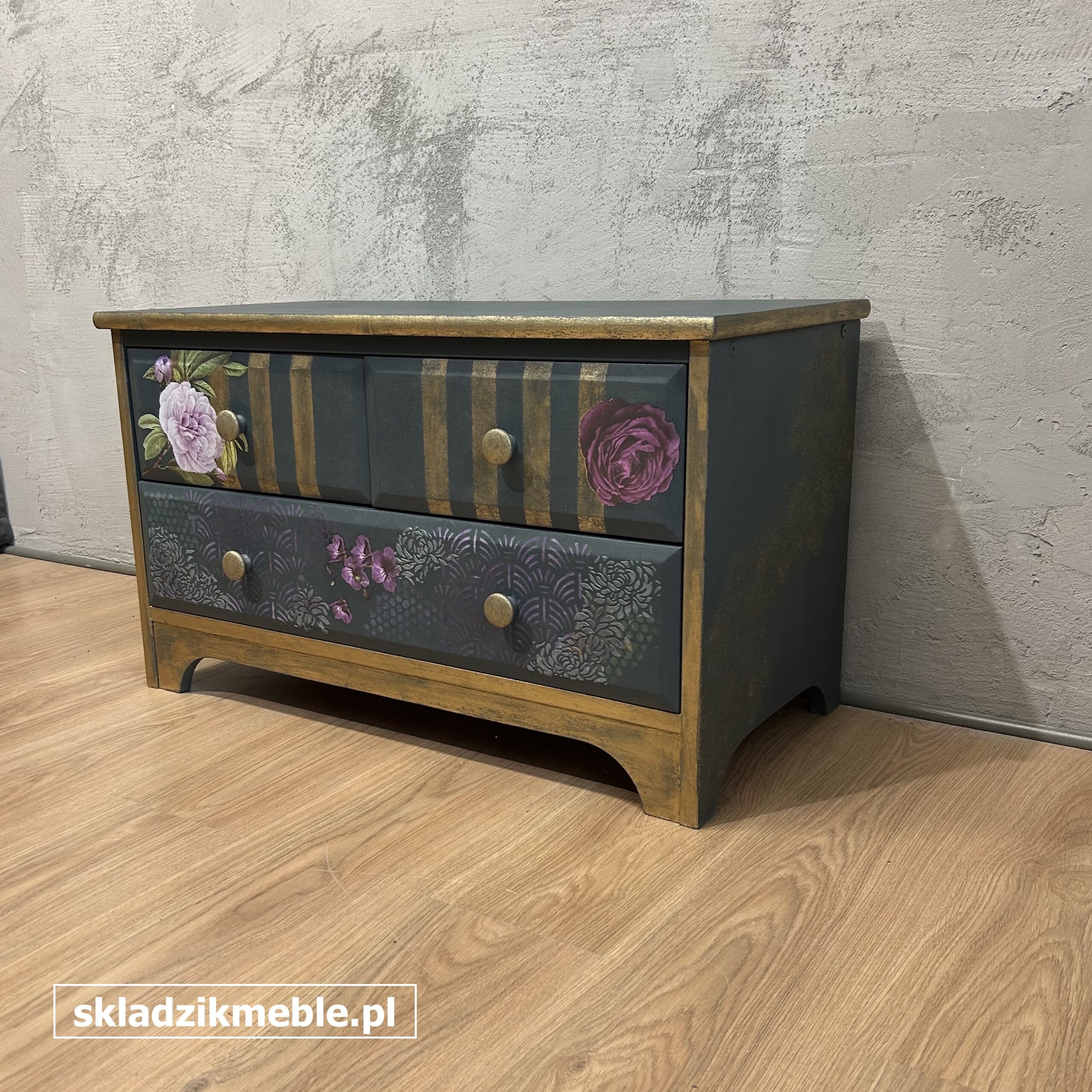 211025 NISKA KOMODA W ODCIENIU SZARONIEBIESKIM, PO METAMORFOZIE - obrazek 5