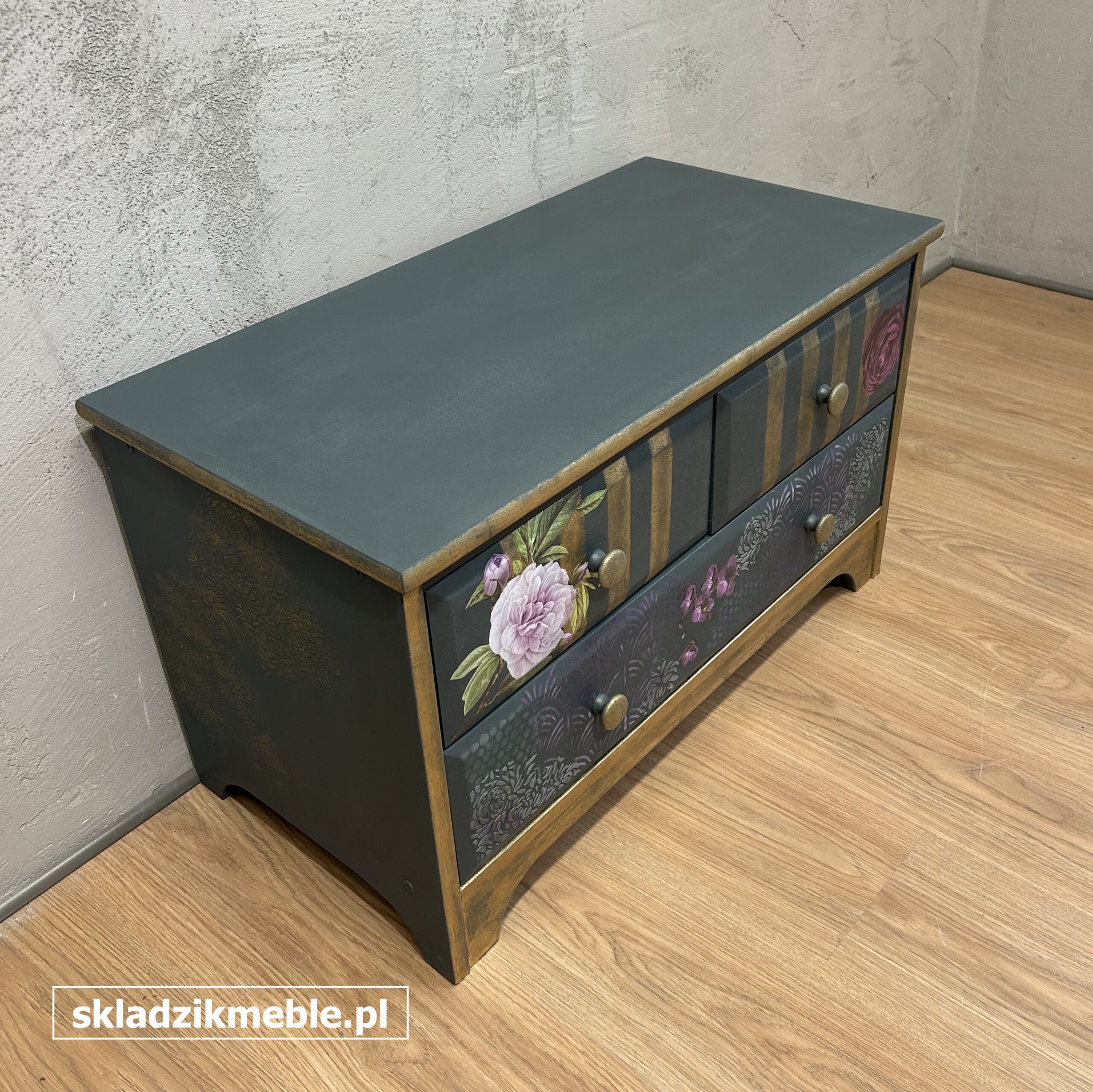 211025 NISKA KOMODA W ODCIENIU SZARONIEBIESKIM, PO METAMORFOZIE - obrazek 13