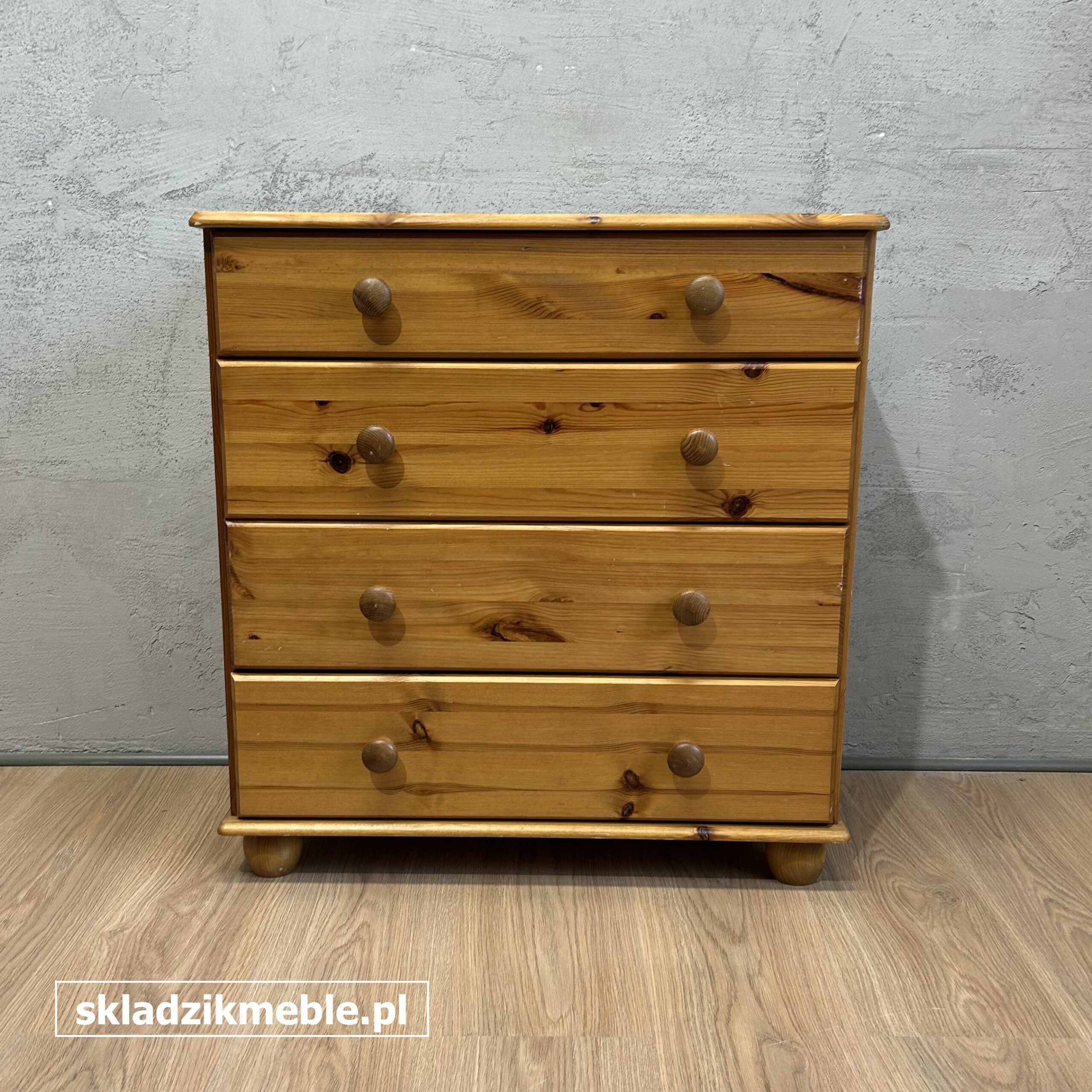 291025 MAŁA KOMODA SOSNOWA Z CZTEREMA SZUFLADKAMI - obrazek 4