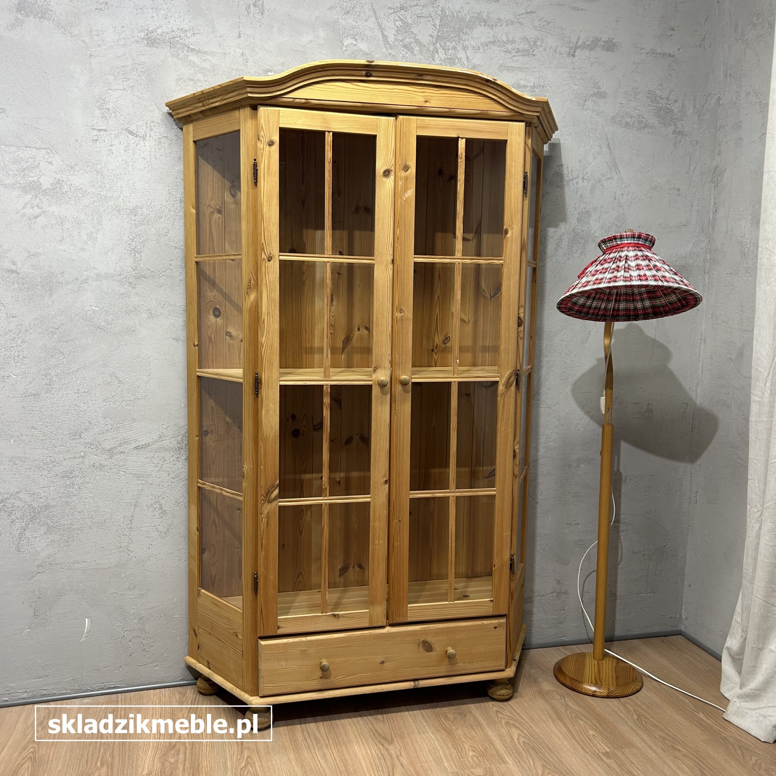 051125 BIBLIOTECZKA, WITRYNA SOSNOWA W KSZTAŁCIE TRAPEZU - obrazek 14