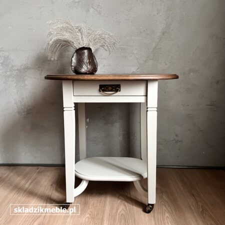 011125 DĘBOWY OWALNY STOLICZEK NA KÓŁKACH, Z SZUFLADKĄ, PO METAMORFOZIE