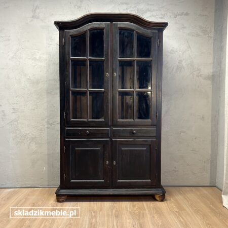 040126 WĄSKI KREDENS SOSNOWY BEJCOWANY NA CIEMNY ORZECH