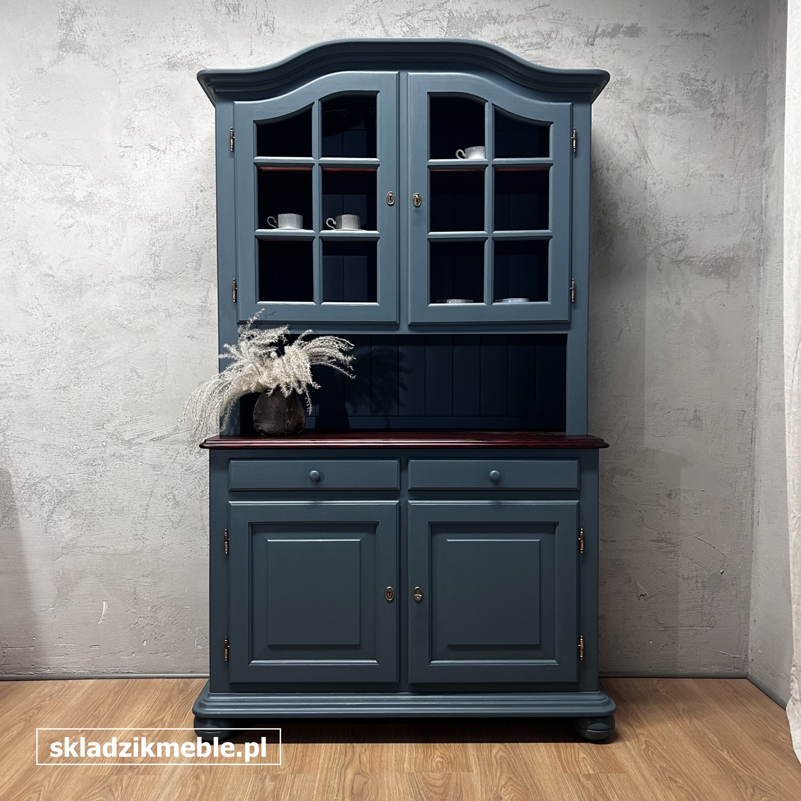 110126 KREDENS W KOLORZE MORSKIEGO GRANATU PO KOMPLEKSOWEJ METAMORFOZIE - obrazek 2