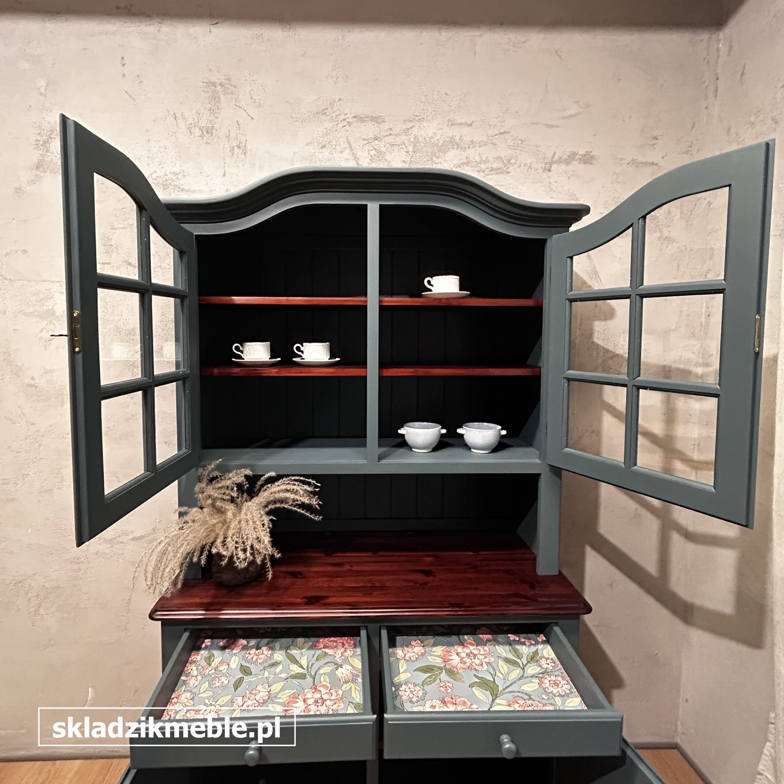 110126 KREDENS W KOLORZE MORSKIEGO GRANATU PO KOMPLEKSOWEJ METAMORFOZIE - obrazek 8