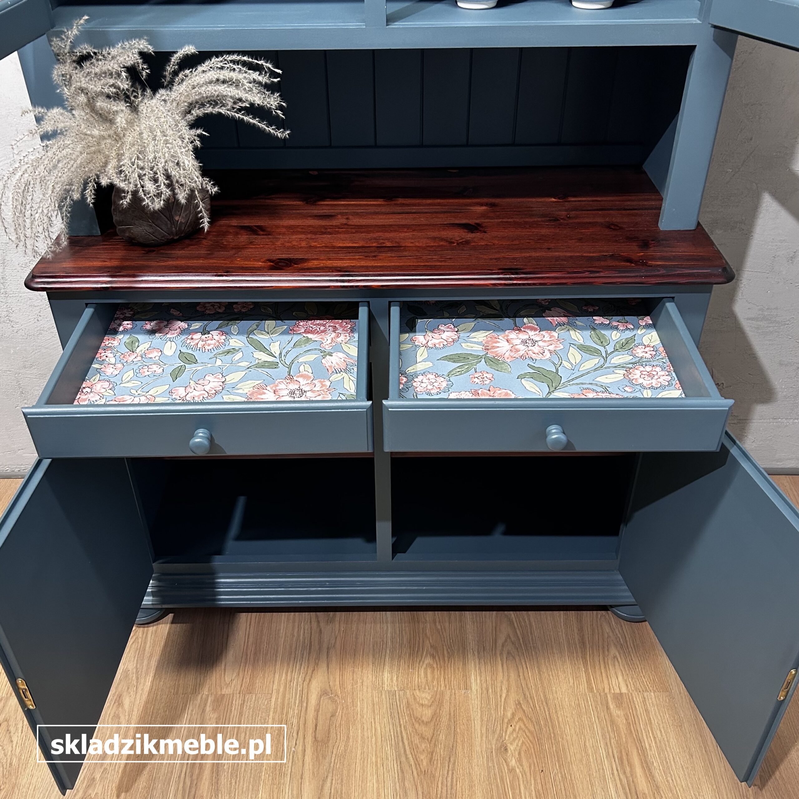 110126 KREDENS W KOLORZE MORSKIEGO GRANATU PO KOMPLEKSOWEJ METAMORFOZIE - obrazek 9