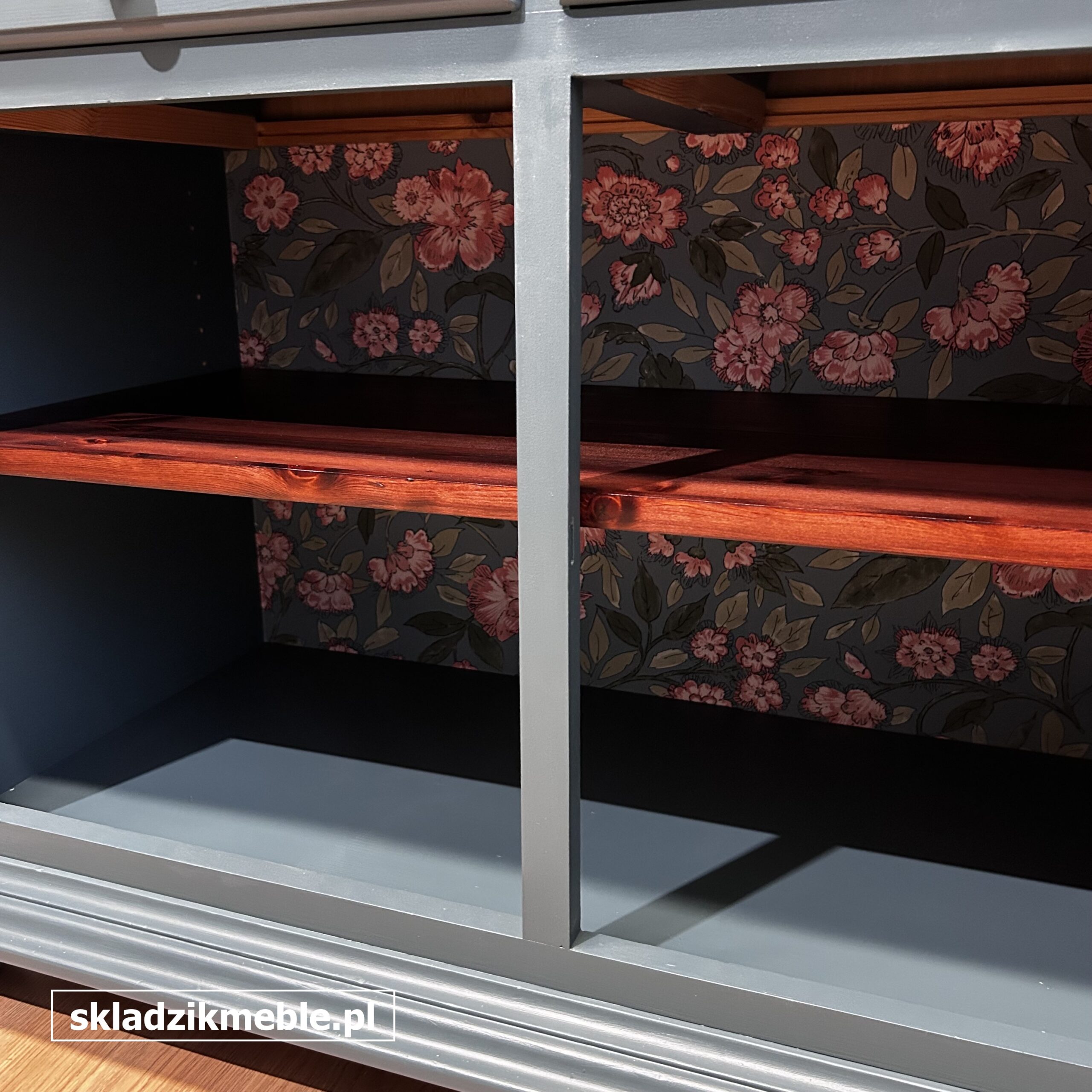 110126 KREDENS W KOLORZE MORSKIEGO GRANATU PO KOMPLEKSOWEJ METAMORFOZIE - obrazek 14