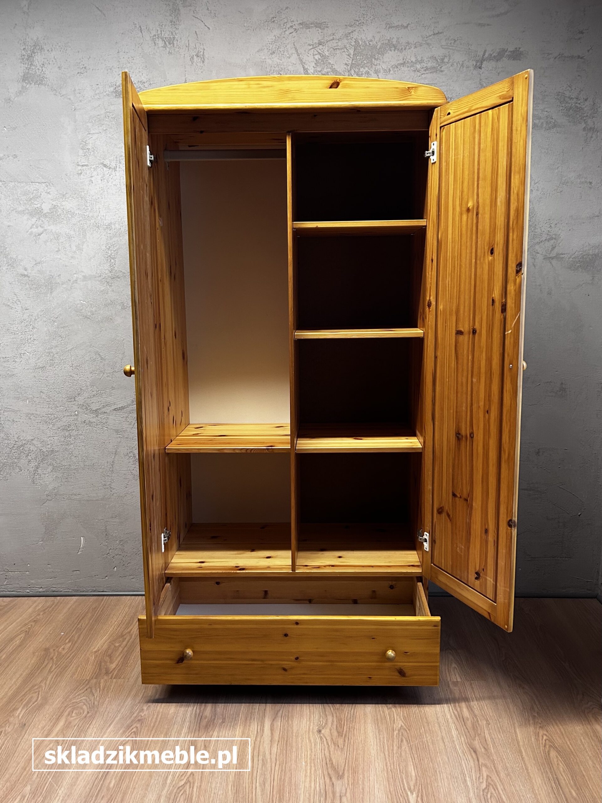 070226 DWUDRZWIOWA SZAFA SOSNOWA, GARDEROBA - obrazek 10
